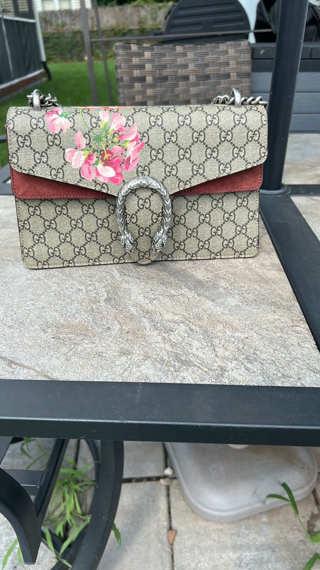 Gucci shoulder bag! SOLD