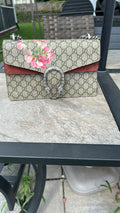 Gucci shoulder bag! SOLD