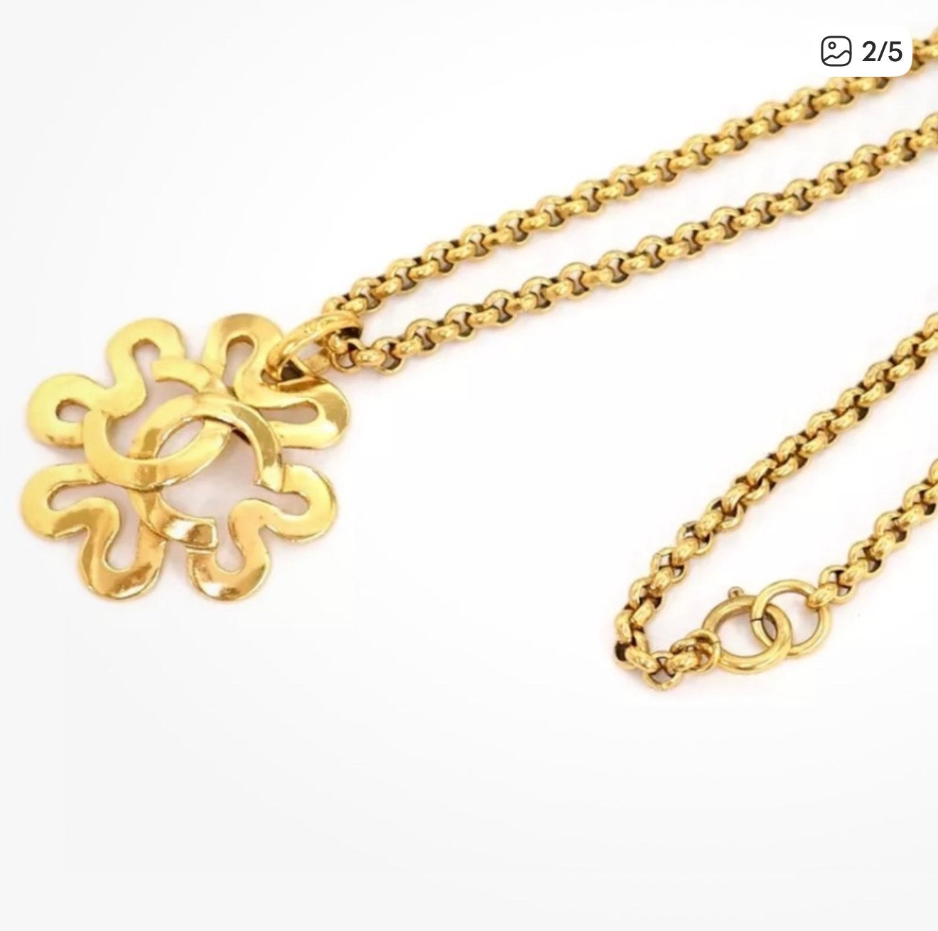 Chanel CC logo sunflower necklace 95p Barbie collection