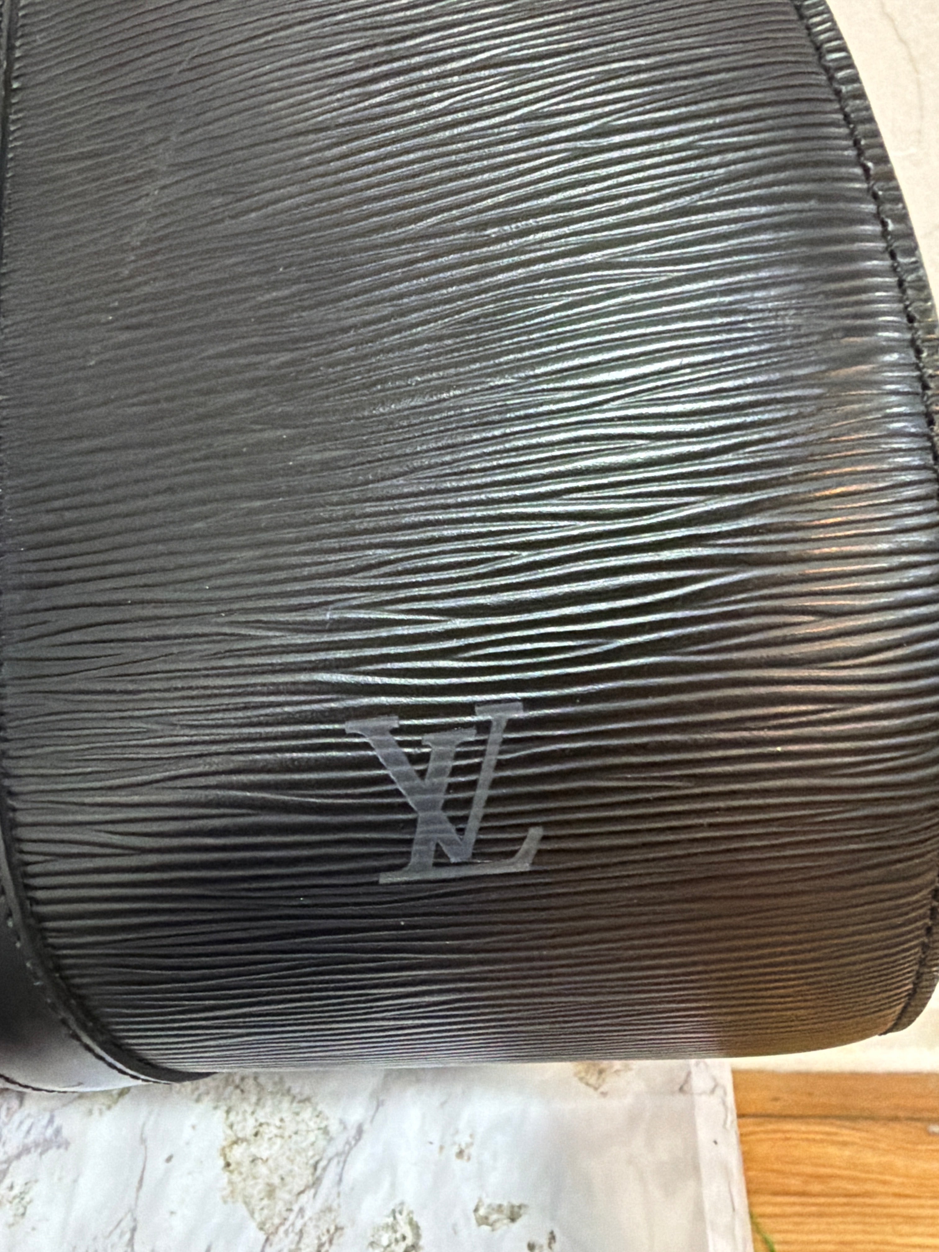 Louis Vuitton solferino (Gm) epi bag